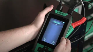 Video tutorial demonstrating the initial unboxing, software setup, and installation steps for the Interstate Batteries Pulse diagnostic tool