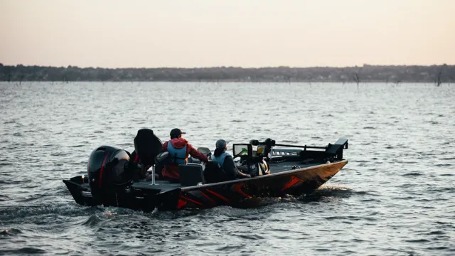 Image of boat in water with Interstate Marine Deep Cycle Battery