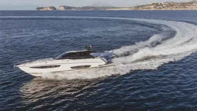 Image of boat in water with Interstate Marine M-Line battery