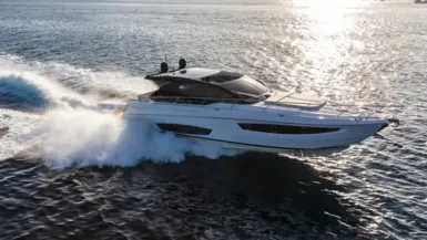 Image of boat in water with Interstate Marine Starting Battery