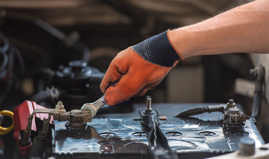 How to Disconnect Car Battery Terminals