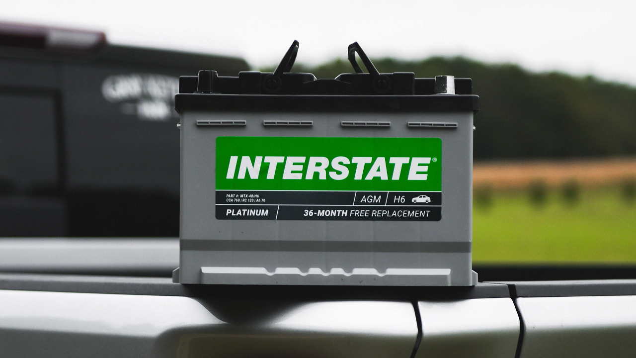 car battery sitting on the back of a truck